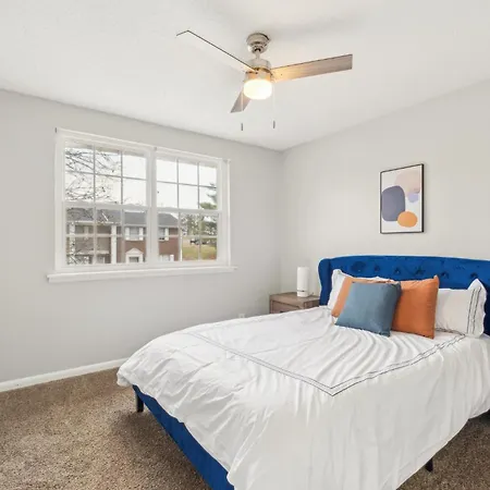 Brentwood U5 I Cozy & Comfy I 2Bd I Free Parking Apartment